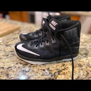 Nike air devotion 5.5